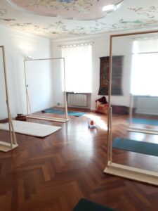 luana-conte-yoga-riflessologia-plantare-bolzano